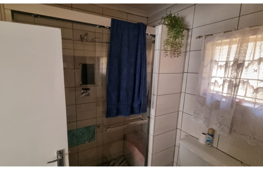 4 Bedroom Property for Sale in Petersfield Gauteng