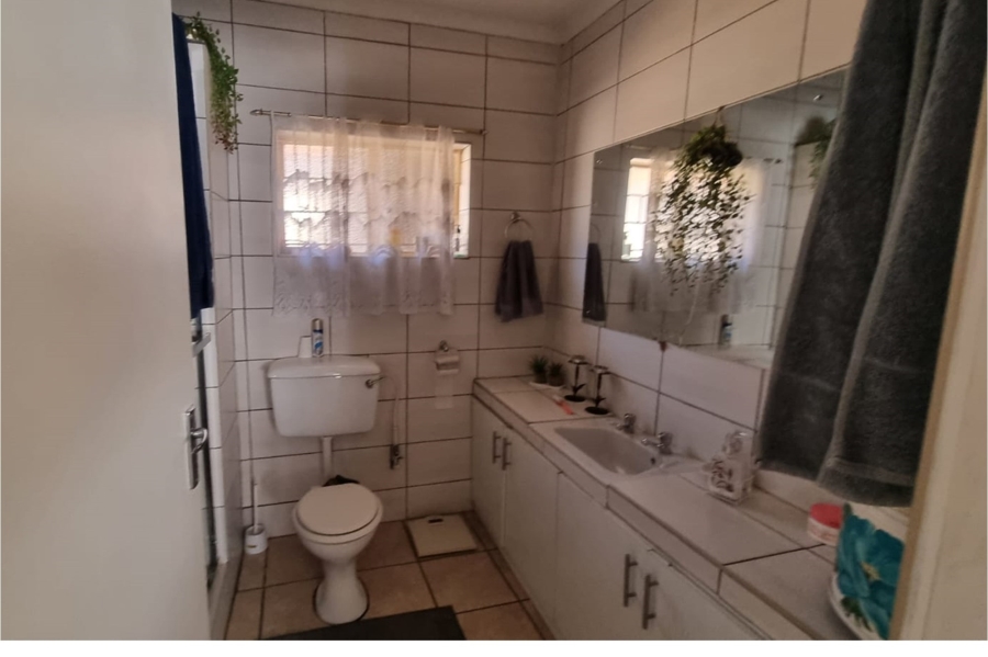 4 Bedroom Property for Sale in Petersfield Gauteng