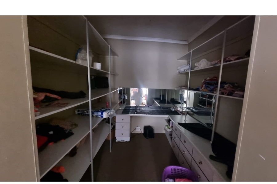 4 Bedroom Property for Sale in Petersfield Gauteng