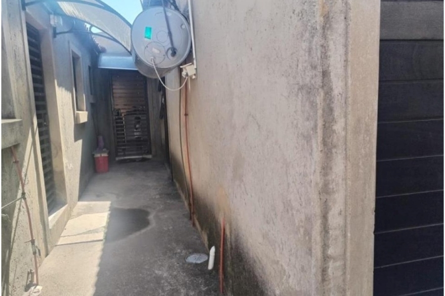 2 Bedroom Property for Sale in Umthambeka Gauteng