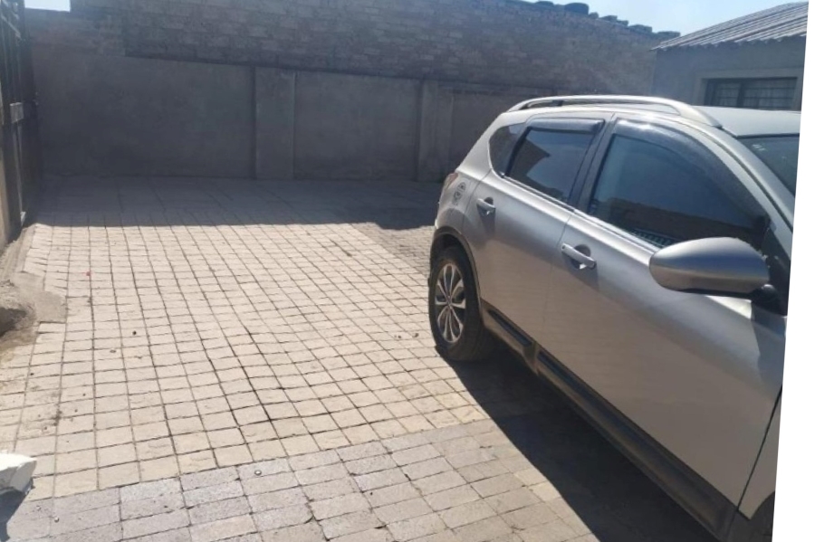 2 Bedroom Property for Sale in Umthambeka Gauteng