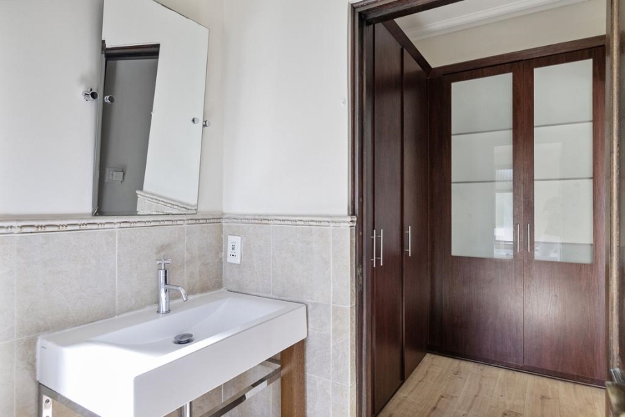 To Let 3 Bedroom Property for Rent in Morningside Gauteng