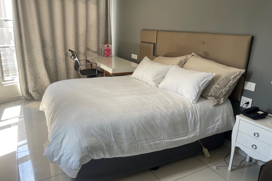 To Let 1 Bedroom Property for Rent in Sandown Gauteng