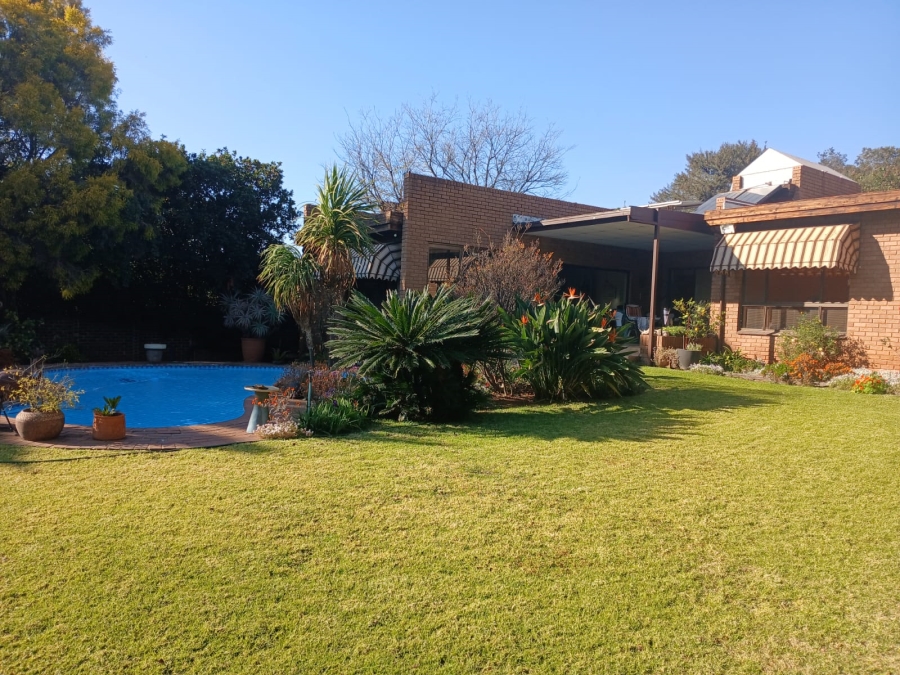 3 Bedroom Property for Sale in Glenvista Gauteng