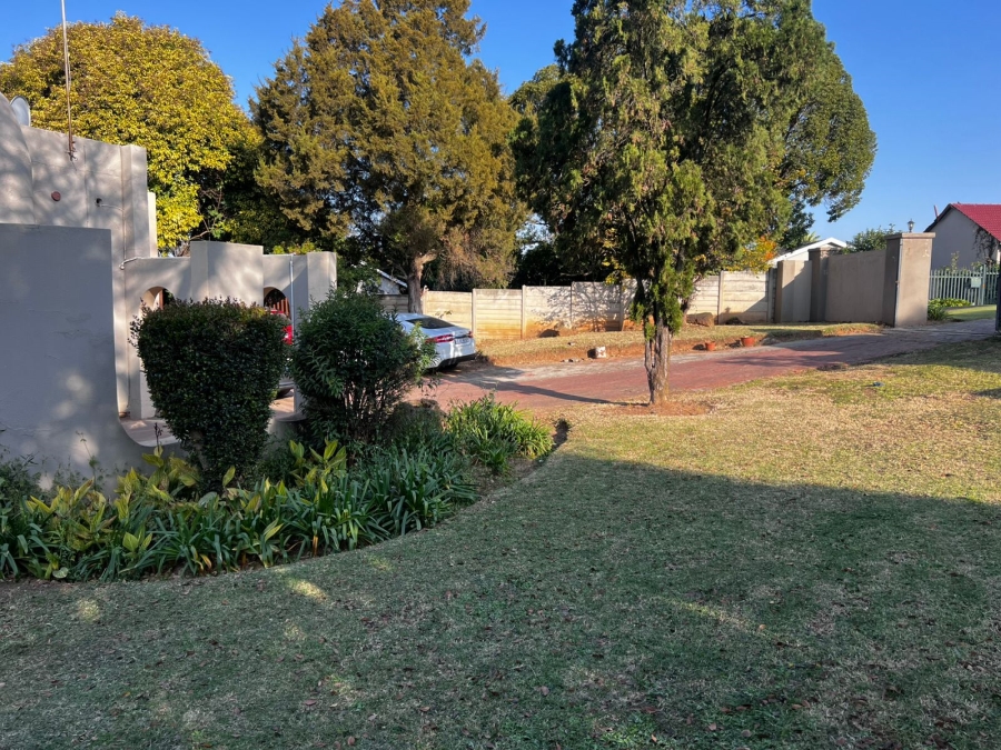 3 Bedroom Property for Sale in Birch Acres Gauteng