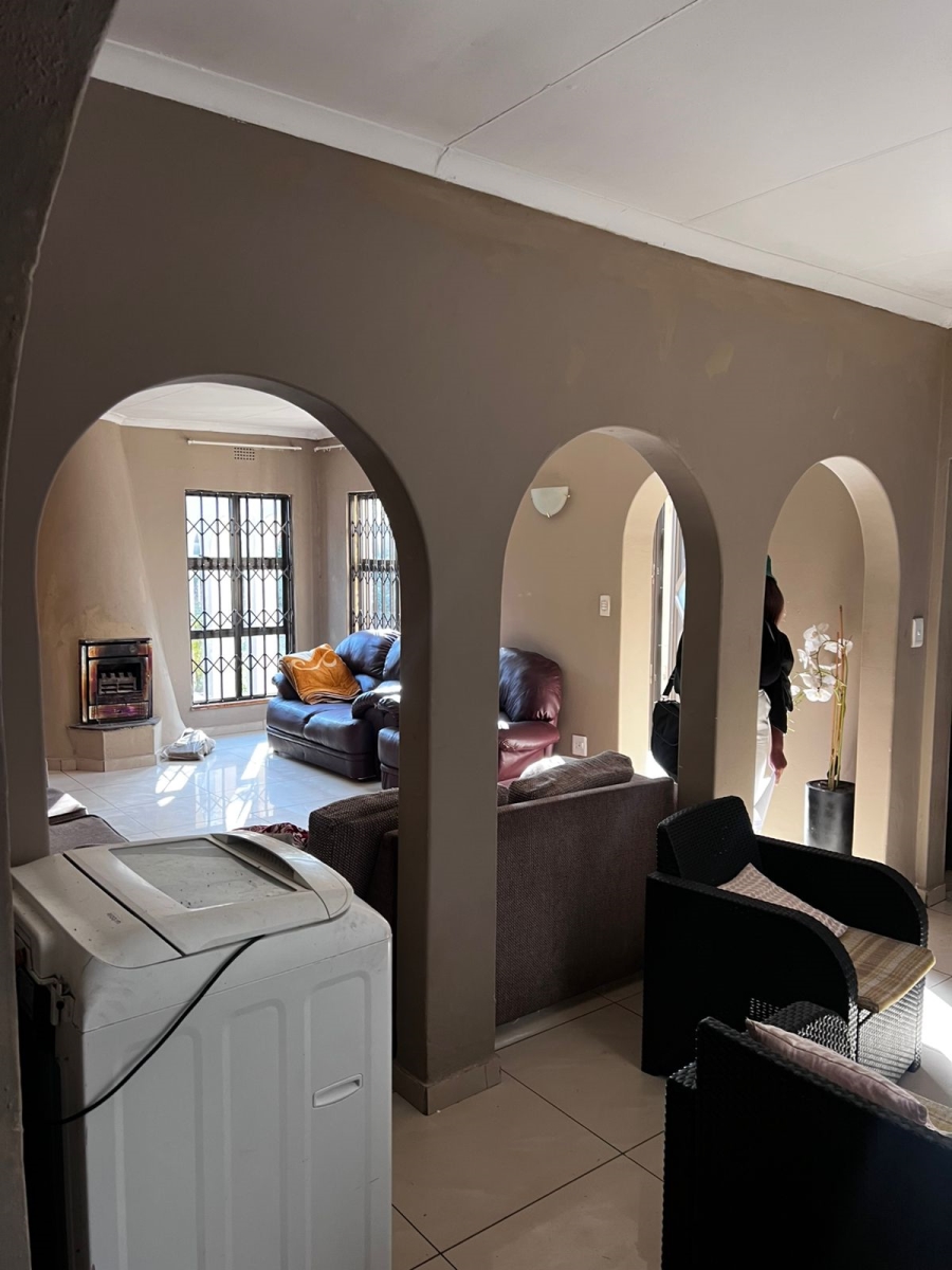 3 Bedroom Property for Sale in Birch Acres Gauteng