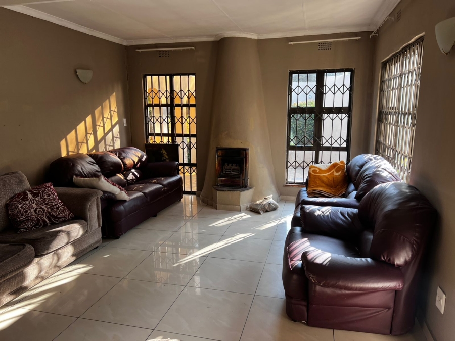 3 Bedroom Property for Sale in Birch Acres Gauteng