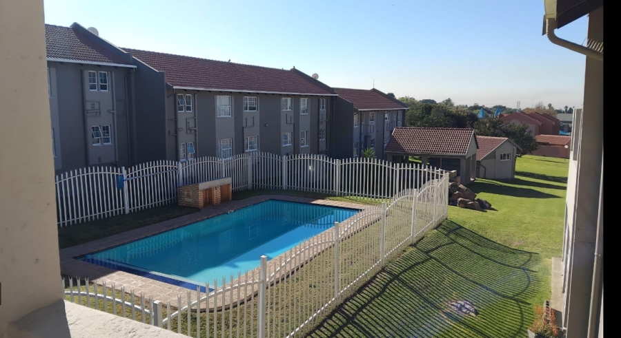 2 Bedroom Property for Sale in Meyersdal Gauteng