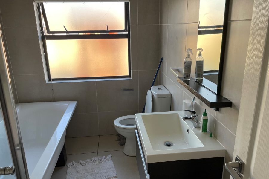 2 Bedroom Property for Sale in Dainfern Gauteng