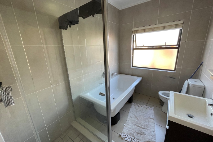 2 Bedroom Property for Sale in Dainfern Gauteng