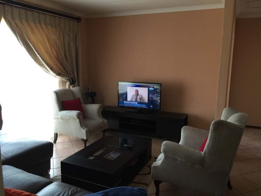 To Let 2 Bedroom Property for Rent in Honeydew Manor Gauteng