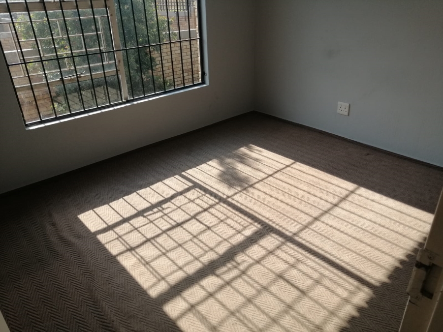 To Let 2 Bedroom Property for Rent in Honeydew Manor Gauteng