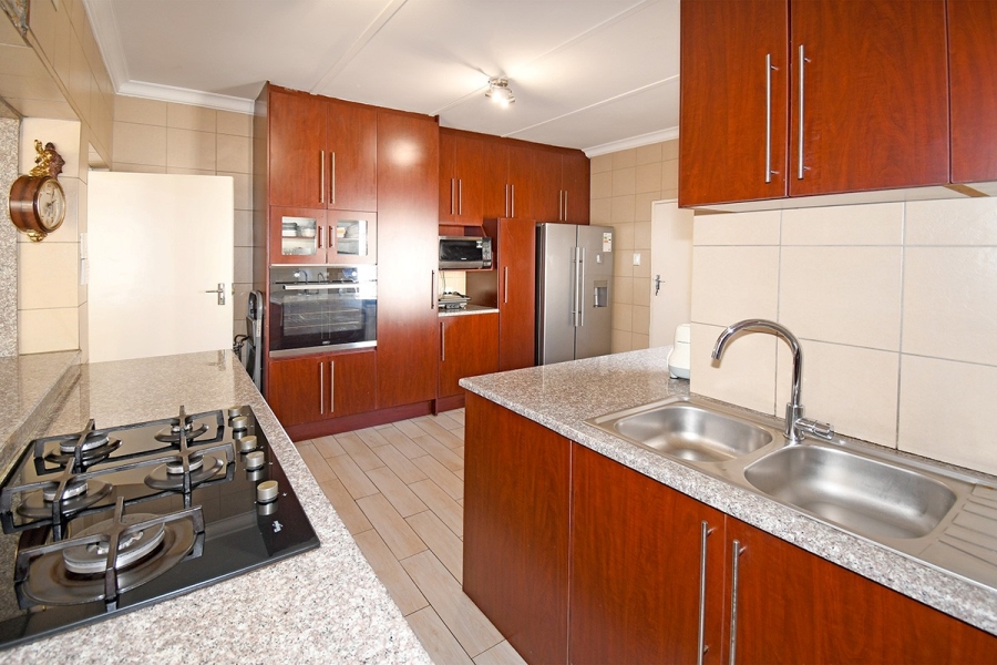 3 Bedroom Property for Sale in Parkmore Gauteng