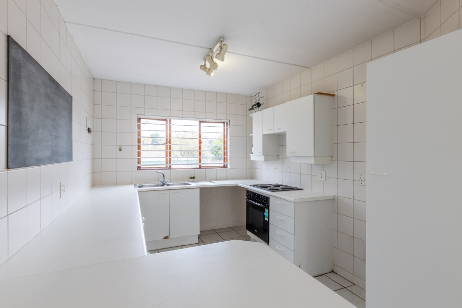 2 Bedroom Property for Sale in Magaliessig Gauteng