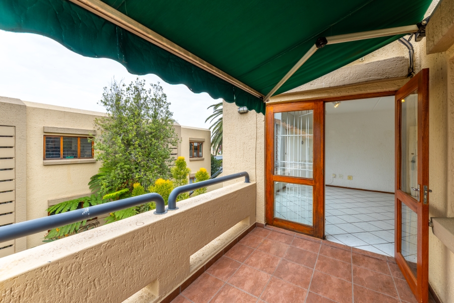 2 Bedroom Property for Sale in Magaliessig Gauteng