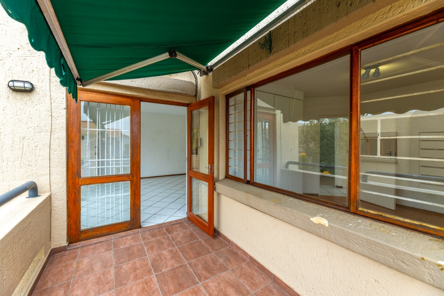 2 Bedroom Property for Sale in Magaliessig Gauteng