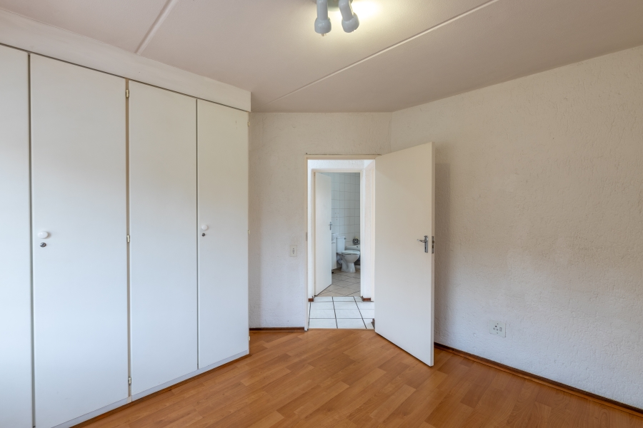 2 Bedroom Property for Sale in Magaliessig Gauteng