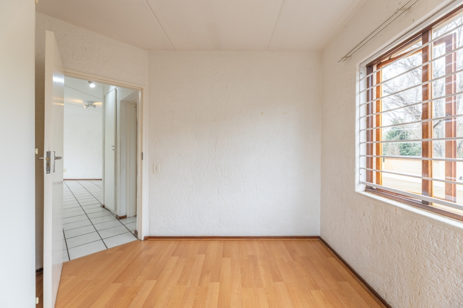2 Bedroom Property for Sale in Magaliessig Gauteng