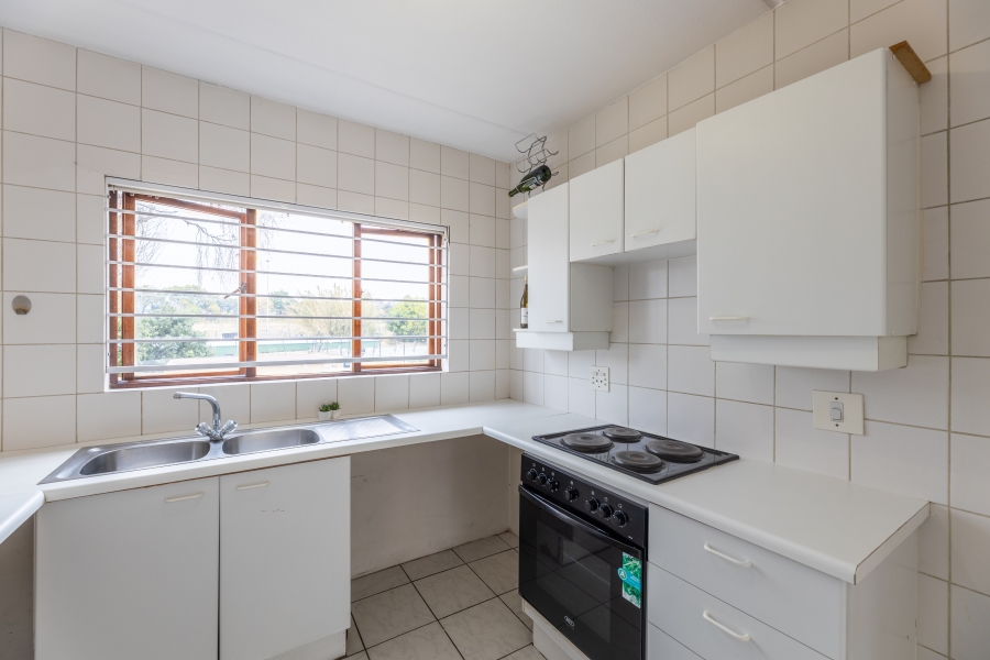 2 Bedroom Property for Sale in Magaliessig Gauteng