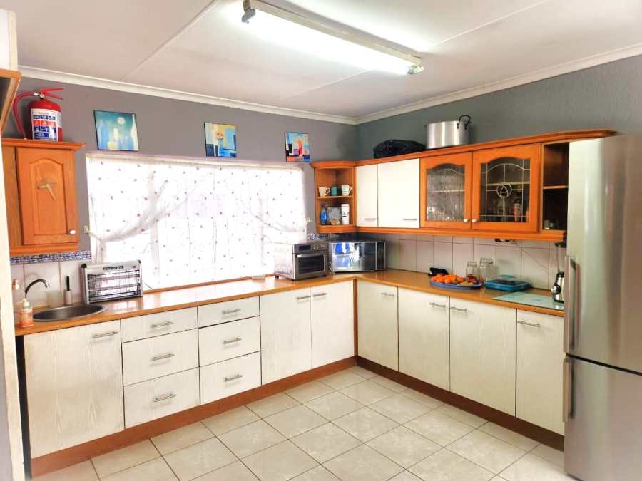 4 Bedroom Property for Sale in Doringkloof Gauteng