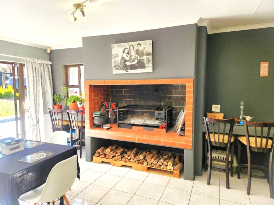 4 Bedroom Property for Sale in Doringkloof Gauteng