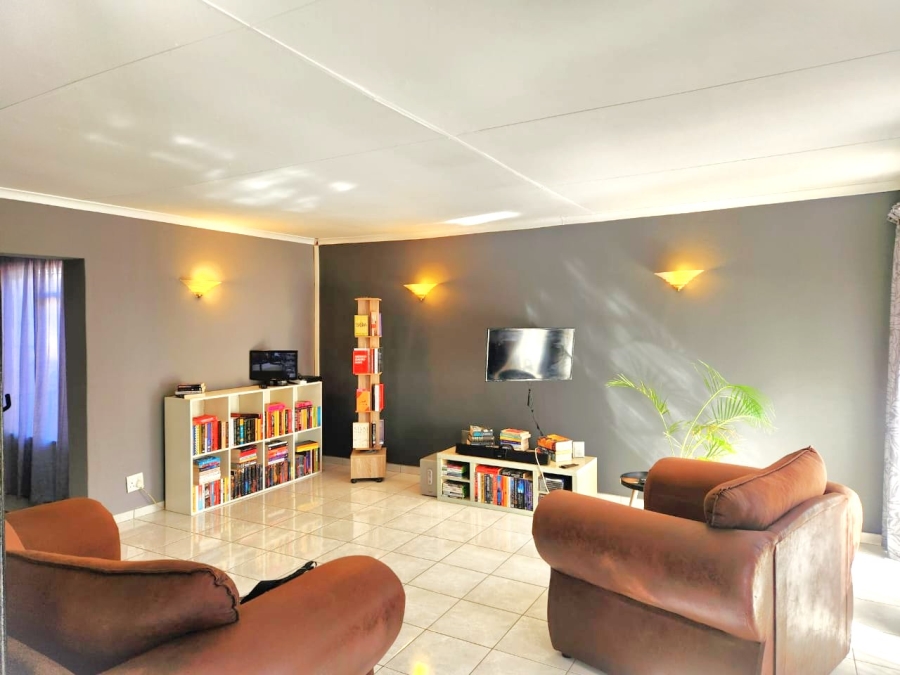 4 Bedroom Property for Sale in Doringkloof Gauteng