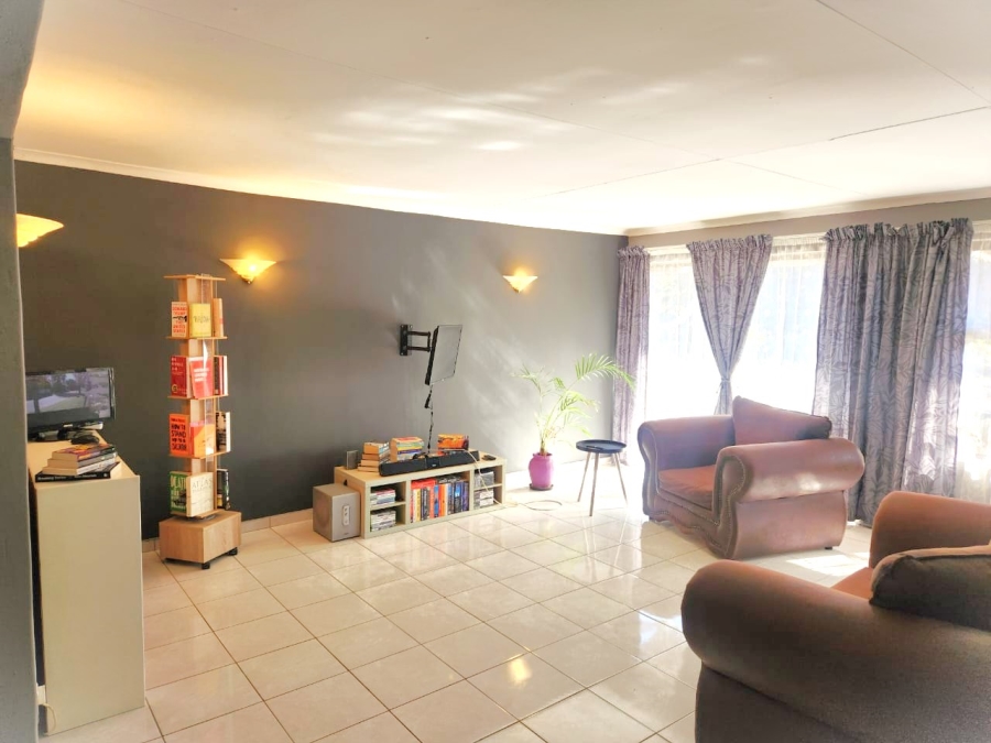 4 Bedroom Property for Sale in Doringkloof Gauteng