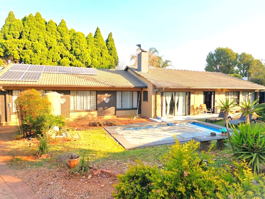 4 Bedroom Property for Sale in Doringkloof Gauteng