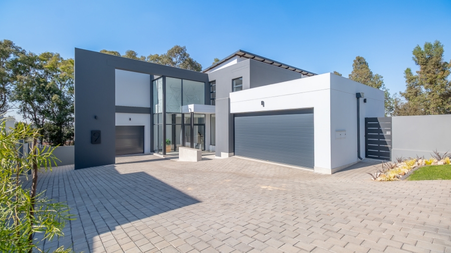 5 Bedroom Property for Sale in Midstream Ridge Gauteng