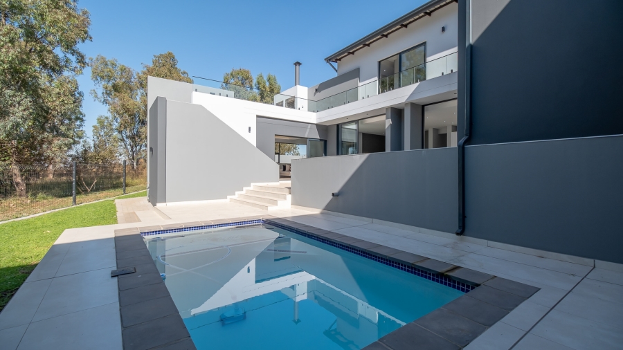 5 Bedroom Property for Sale in Midstream Ridge Gauteng