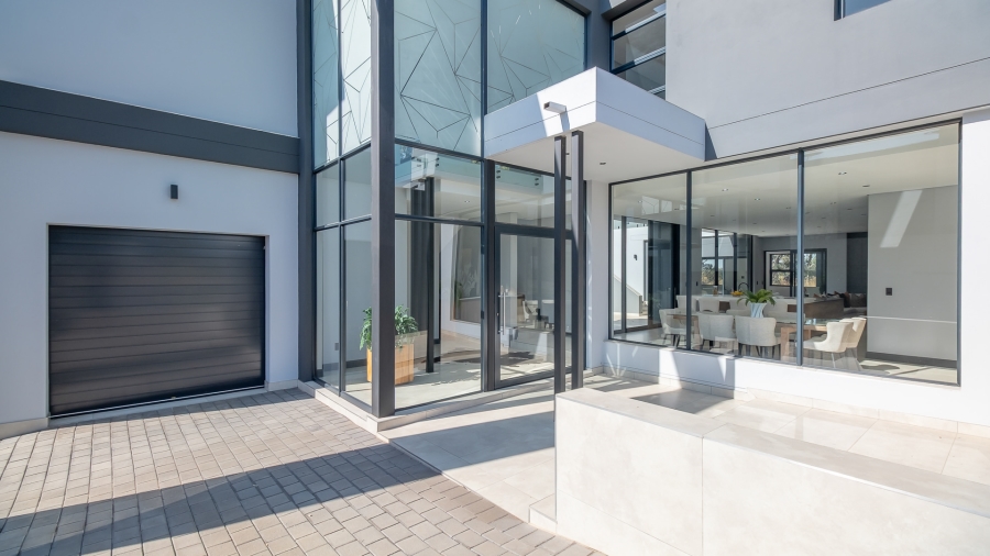 5 Bedroom Property for Sale in Midstream Ridge Gauteng