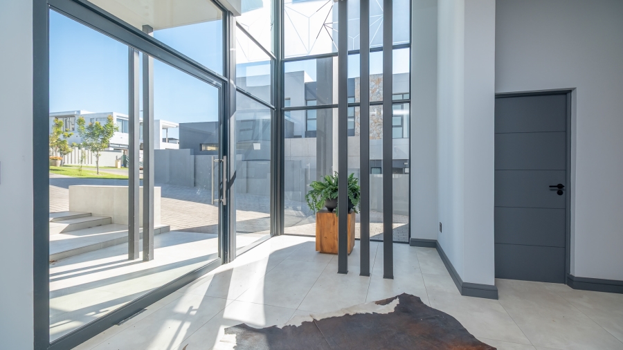 5 Bedroom Property for Sale in Midstream Ridge Gauteng