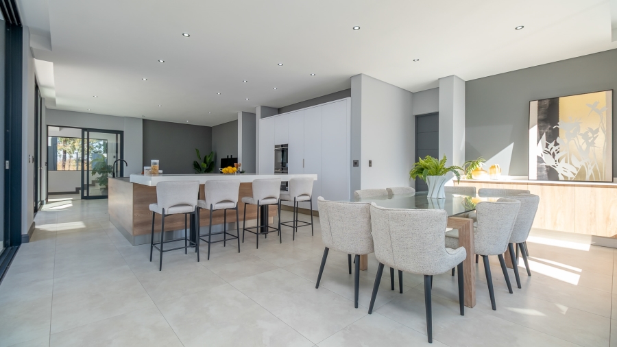 5 Bedroom Property for Sale in Midstream Ridge Gauteng