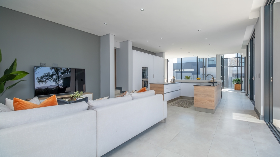 5 Bedroom Property for Sale in Midstream Ridge Gauteng