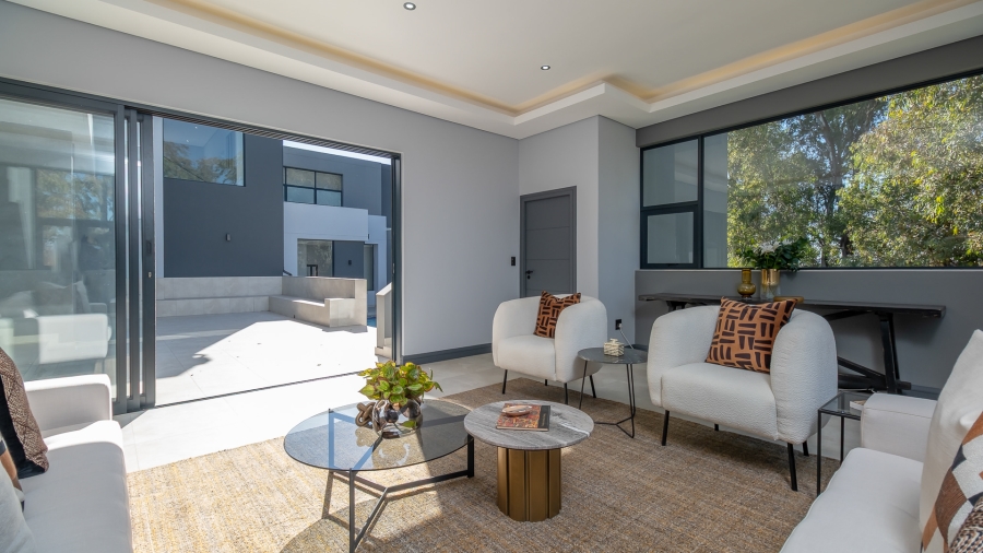 5 Bedroom Property for Sale in Midstream Ridge Gauteng