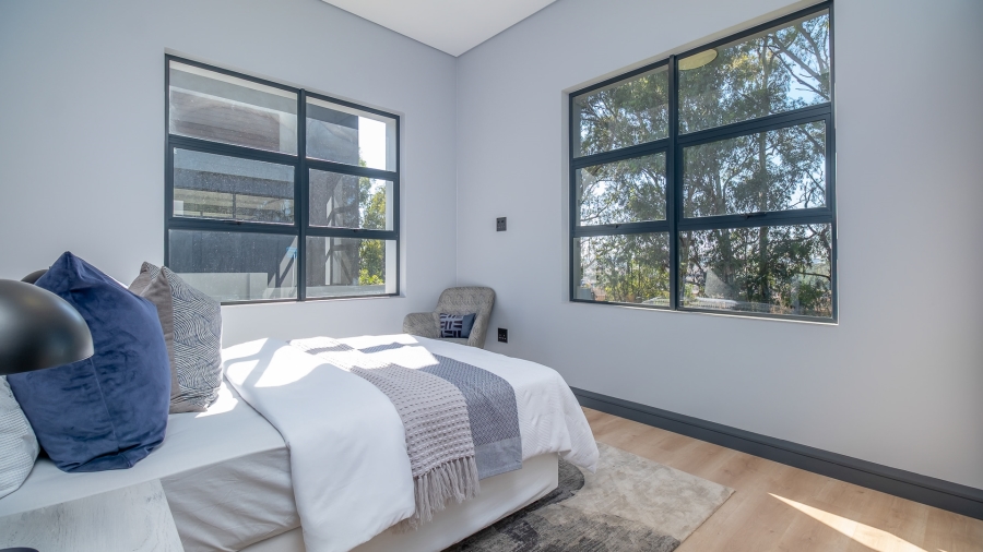 5 Bedroom Property for Sale in Midstream Ridge Gauteng