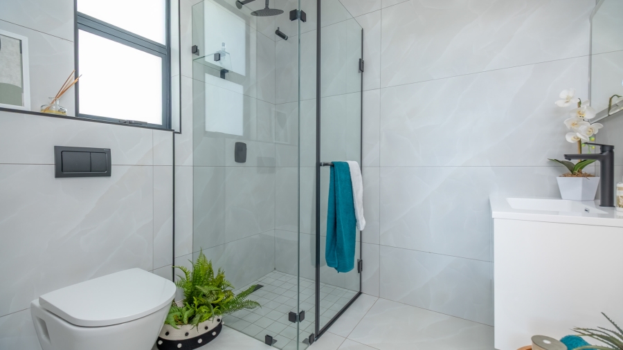 5 Bedroom Property for Sale in Midstream Ridge Gauteng