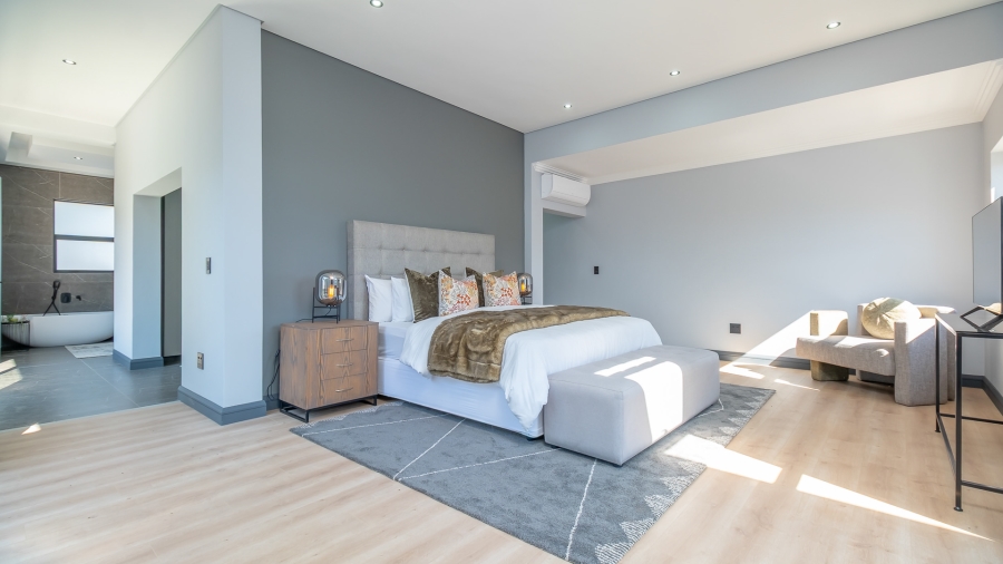 5 Bedroom Property for Sale in Midstream Ridge Gauteng