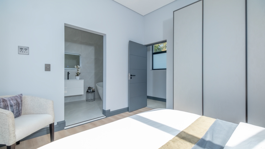 5 Bedroom Property for Sale in Midstream Ridge Gauteng