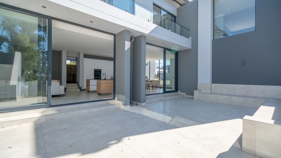 5 Bedroom Property for Sale in Midstream Ridge Gauteng
