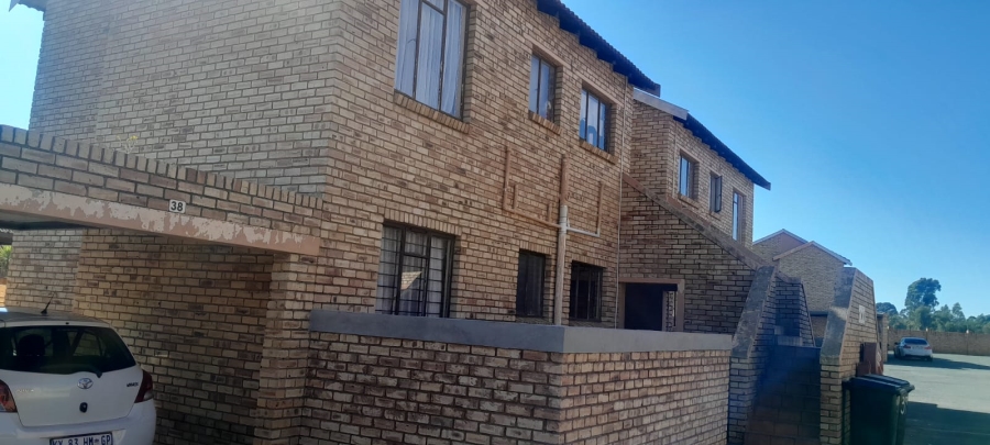 2 Bedroom Property for Sale in Greenhills Gauteng