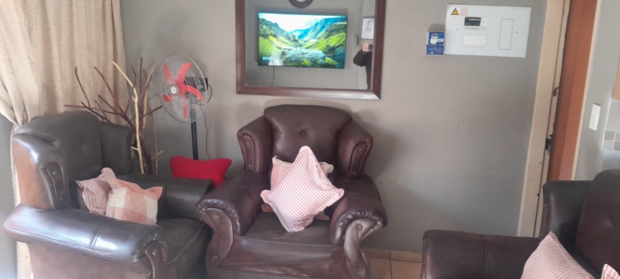 2 Bedroom Property for Sale in Greenhills Gauteng