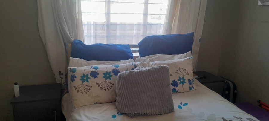 2 Bedroom Property for Sale in Greenhills Gauteng