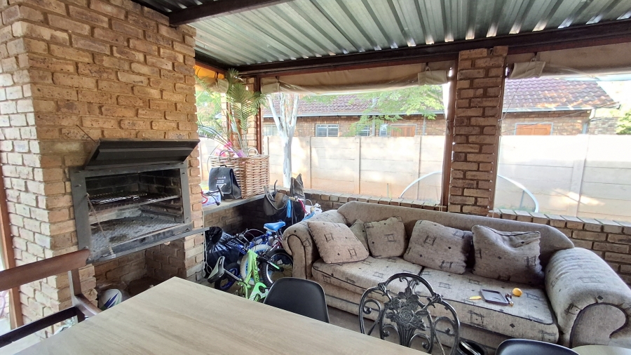 To Let 3 Bedroom Property for Rent in Doornpoort Gauteng