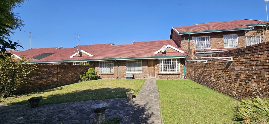 3 Bedroom Property for Sale in Three Rivers Gauteng