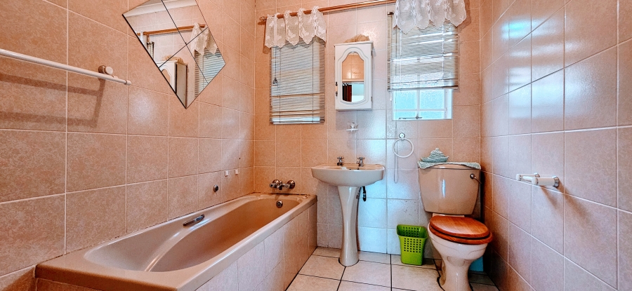 3 Bedroom Property for Sale in Three Rivers Gauteng