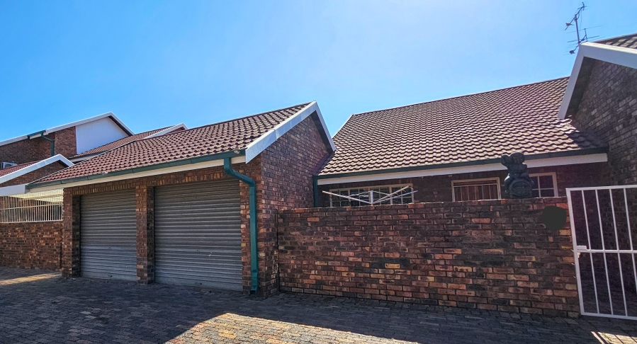 3 Bedroom Property for Sale in Three Rivers Gauteng