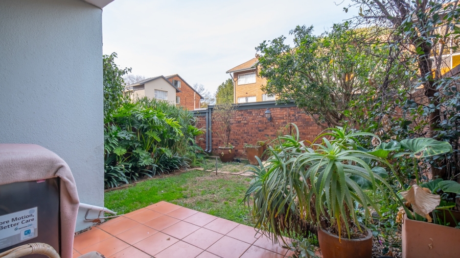 2 Bedroom Property for Sale in Linden Gauteng