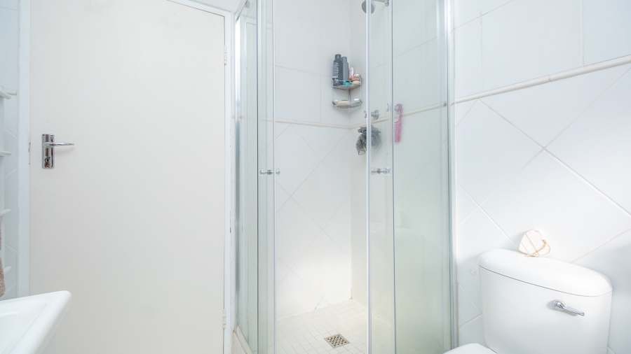 2 Bedroom Property for Sale in Linden Gauteng