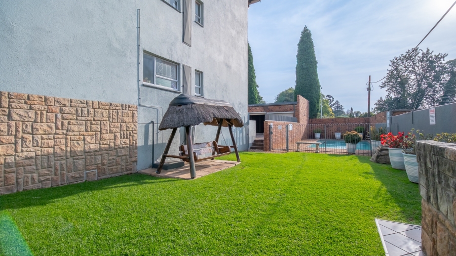 2 Bedroom Property for Sale in Linden Gauteng